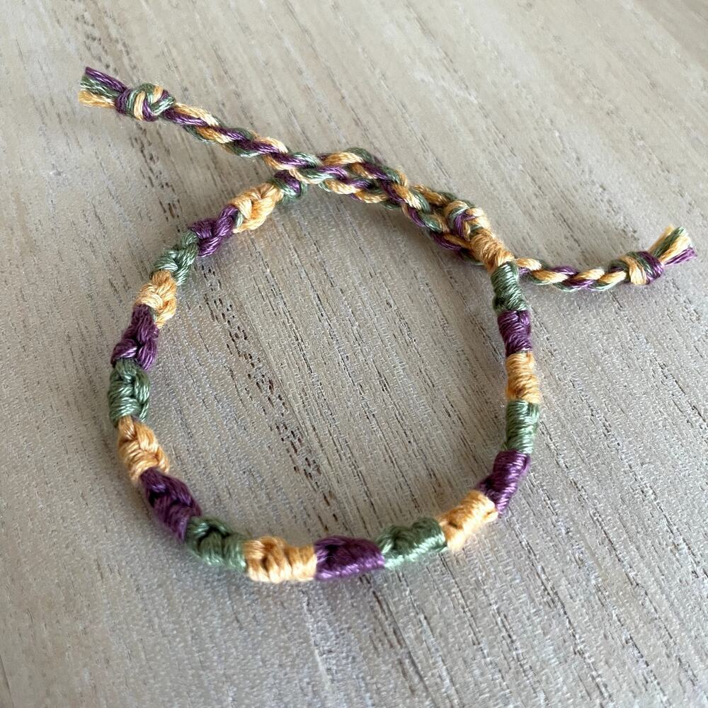 Arista Bracelet, anklet, trendy, comfortable, tie, embroidery thread, woven, gif